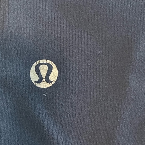 Lululemon Woman’s Cropped Leggings Size 8 - Picture 6 of 9